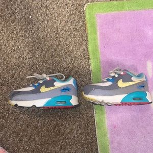 Colorful Nike air max for Toddlers .